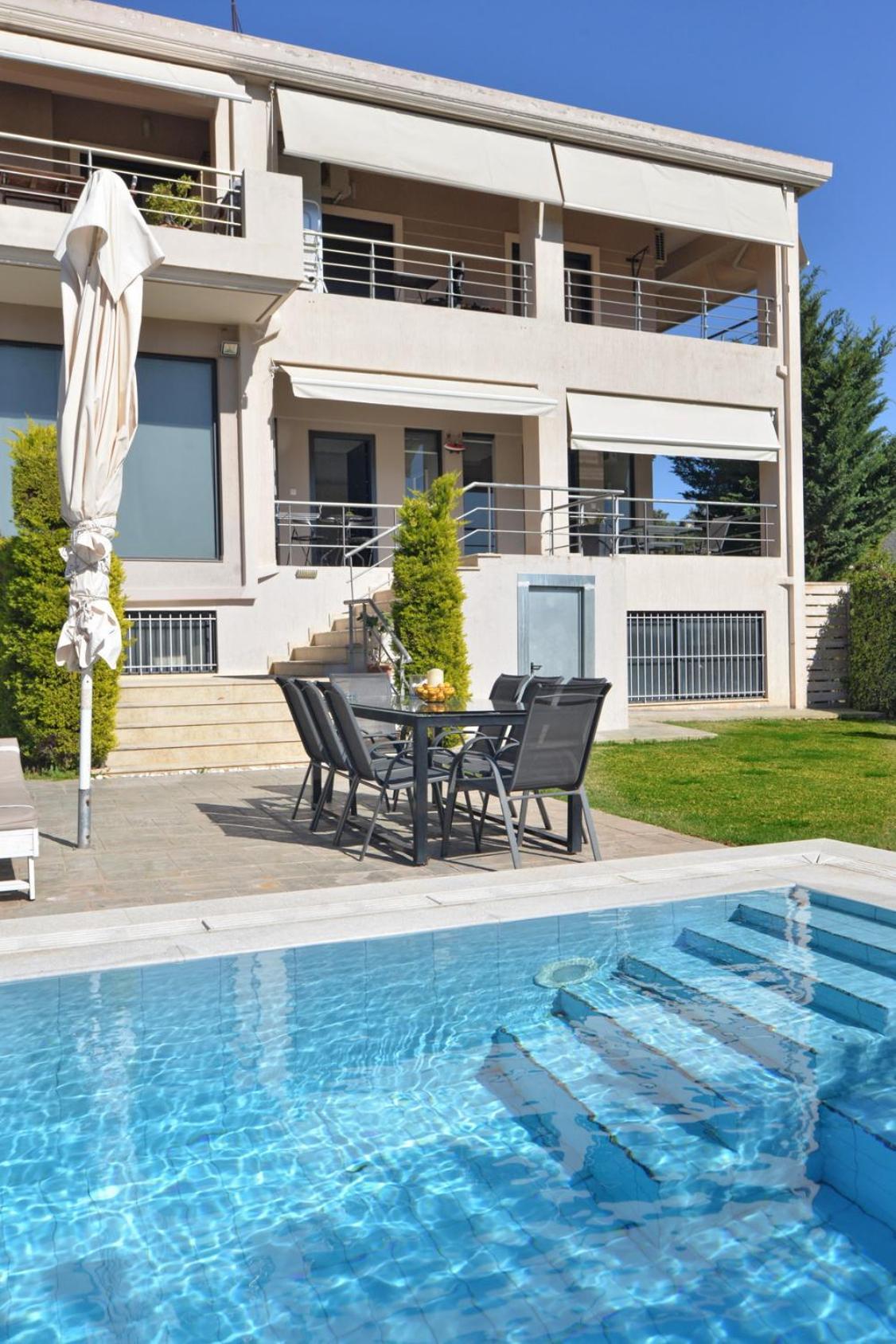 Villa Constangie Marathón Exterior foto